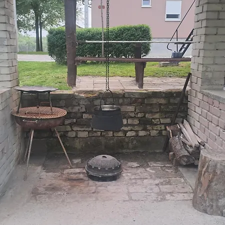 Vikendica Bagremov Hlad * 阿帕丁