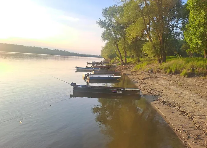 度假居 Vikendica Bagremov Hlad 阿帕丁